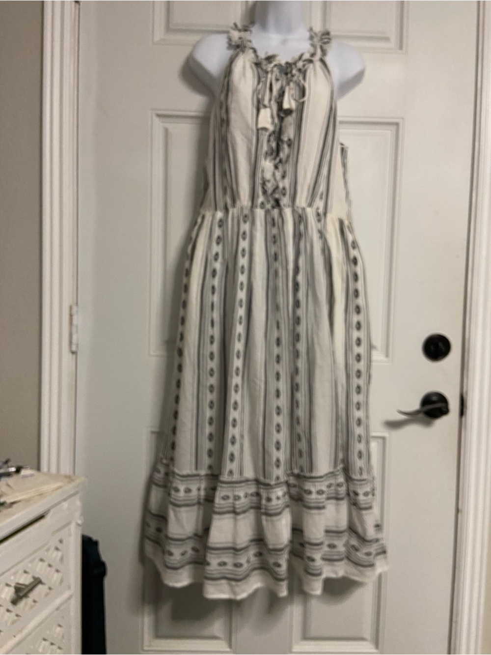 T41- ROLLER RABBIT Boho Geo-Embroidered Halter Ruffle Trim ODELLE Midi Dress